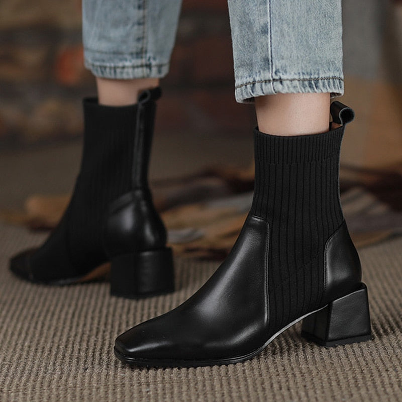 Bota Feminina Confort Premium – Cano Curto, Salto Bloco Seguro, Forro Aconchegante e Estilo para Todos os Momentos