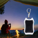 Carregador Portátil para Celular Solar com Lanterna SolarMax é ideal para trilhas, viagens e uso diário.