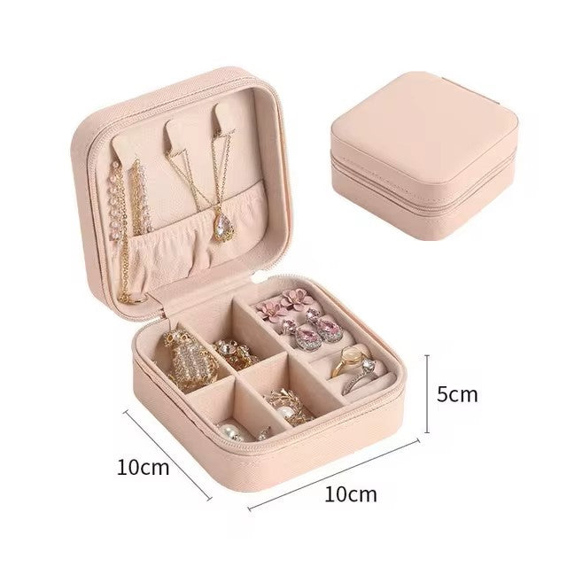 Porta Joias Delicata – Organização e Elegância para Suas Joias em Qualquer Lugar, Cabe Até na Bolsa de Viagem!