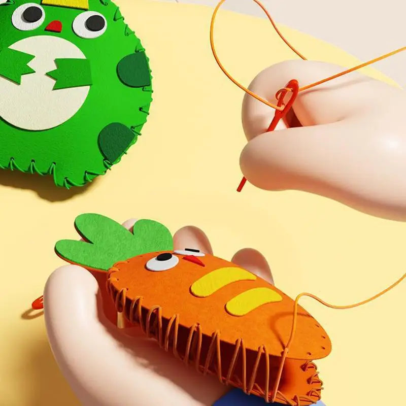 Kit Costura Infantil Criativo - Monte Seus Bichinhos e Explore Sua Imaginação