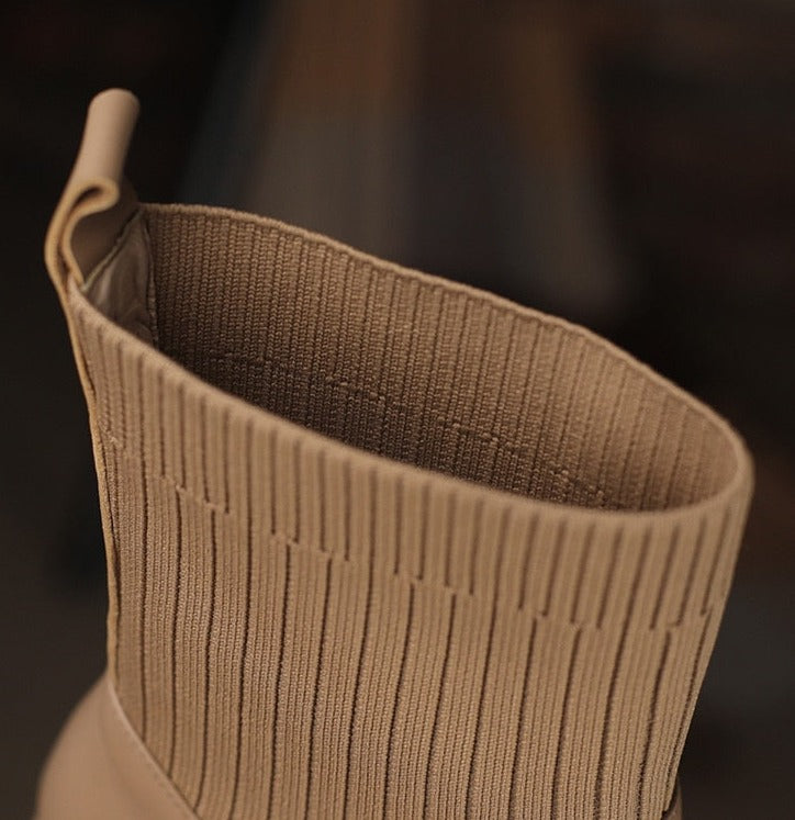 Bota Feminina Confort Premium – Cano Curto, Salto Bloco Seguro, Forro Aconchegante e Estilo para Todos os Momentos